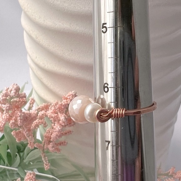 Freshwater Pearls & Pink Glass Beaded Copper Ring - Picture 9 of 15